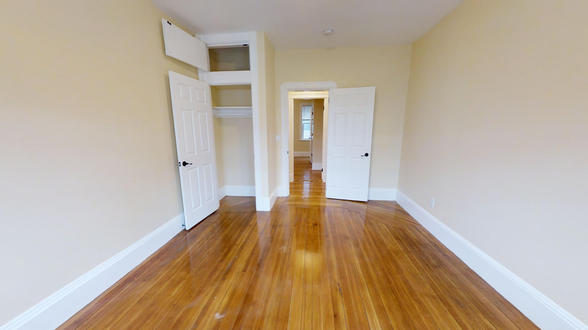 4 bed, 1 bath apartment for rent at 42 Ibbetson Unit 1, Porter Square — photo 5 of 6