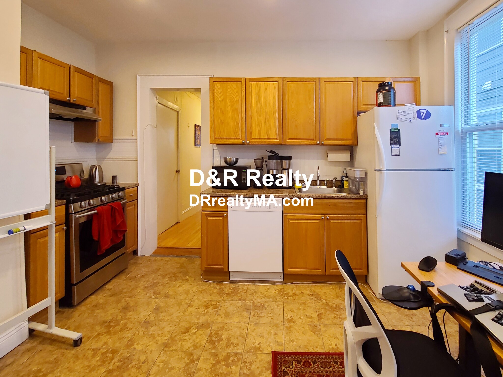 2 bed, 1 bath apartment for rent at 20 Suffolk St Unit 1, Central Square — photo 4 of 15