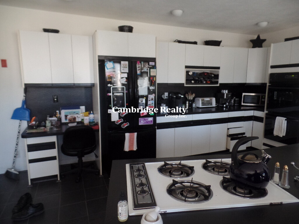 2 bed, 1 bath apartment for rent at 32 Winchester St Unit T, South Medford — photo 2 of 30