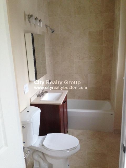3 bed, 2 bath apartment for rent at 2 Johnson Ave Unit 3, Jamaica Plain — photo 3 of 13