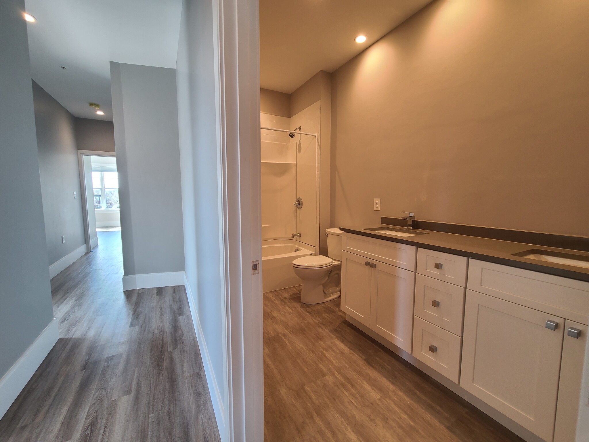 3 bed, 2 bath apartment for rent at 27 Vinton St Unit 3, South Boston — photo 30 of 33
