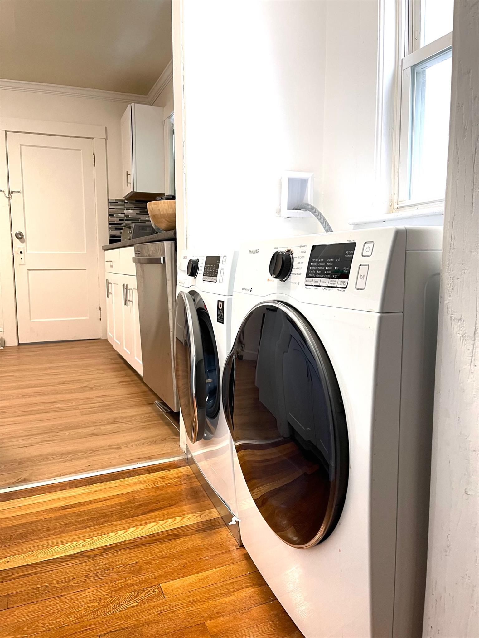 3 bed, 1 bath apartment for rent at 8 Endicott Ave Unit 8, Teele Square — photo 2 of 11