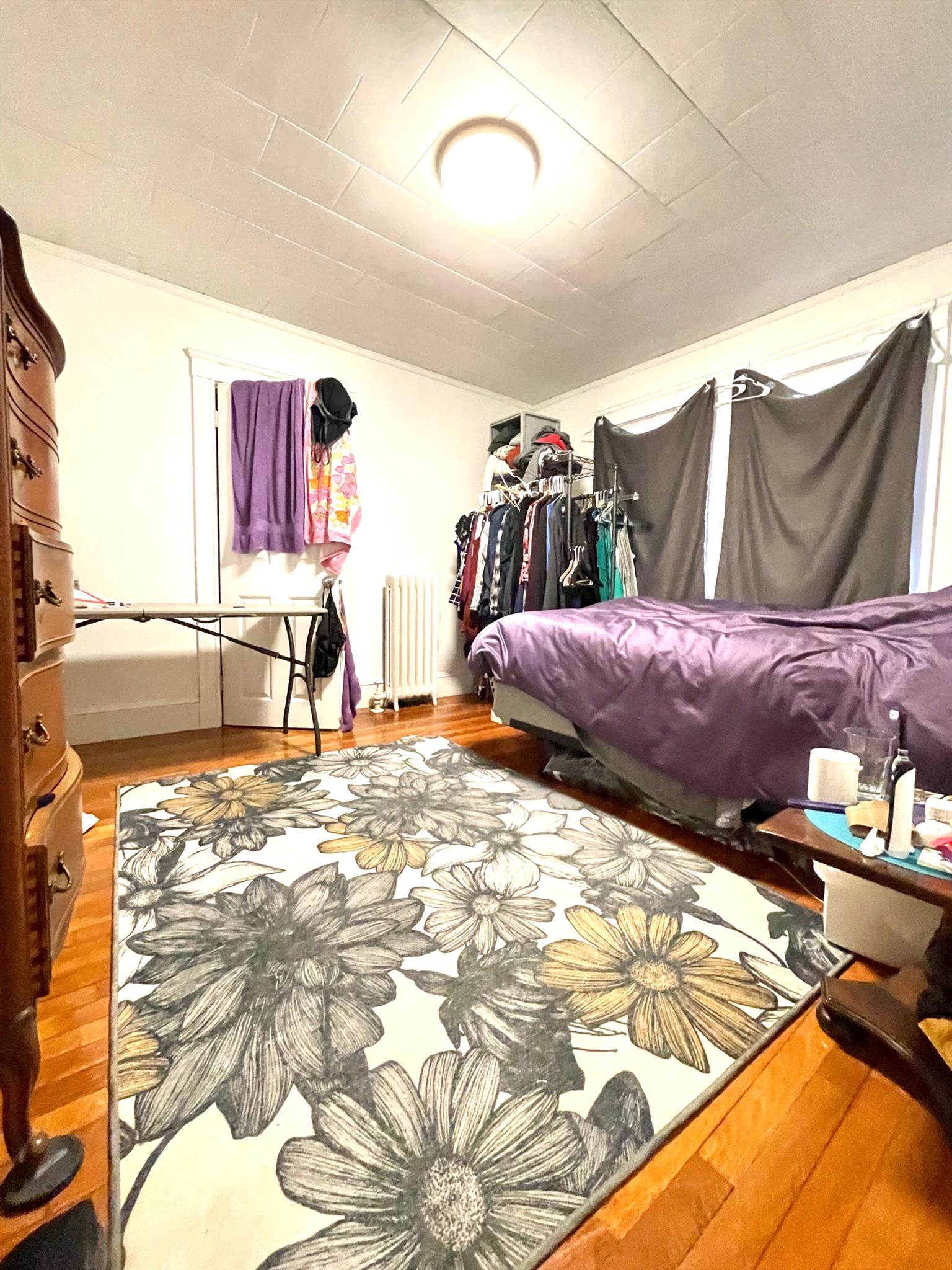 3 bed, 1 bath apartment for rent at 8 Endicott Ave Unit 8, Teele Square — photo 10 of 11