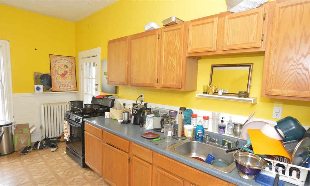 32 Linden St, Allston