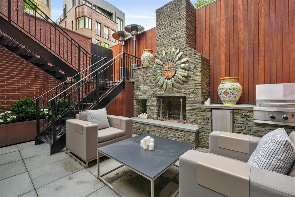 409 Commonwealth Ave, Back Bay