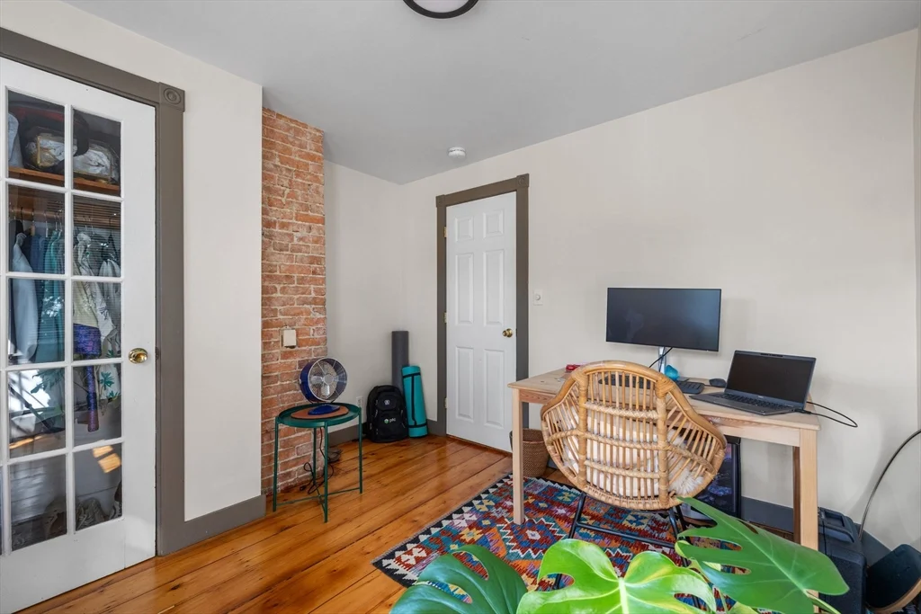 9 Hodges Ct, Salem
