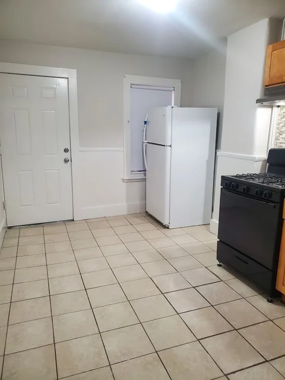 182 Walnut Ave, Roxbury