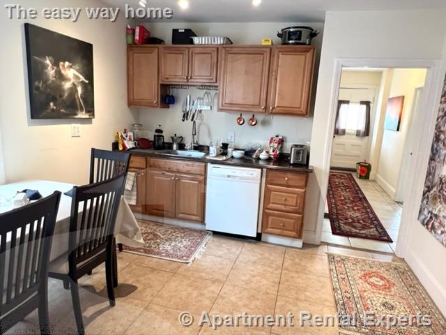 128 Cedar St, Davis Square