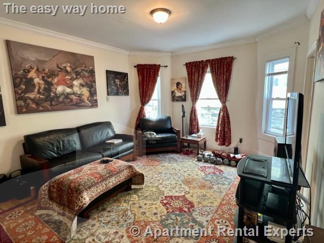 128 Cedar St, Davis Square