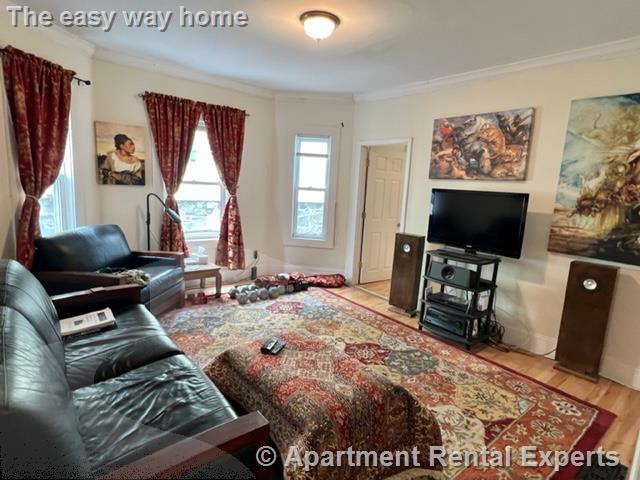 128 Cedar St, Davis Square