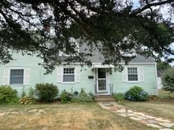 272 Brook St, Nobscot