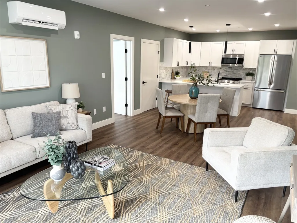 1391 Main St, Walpole