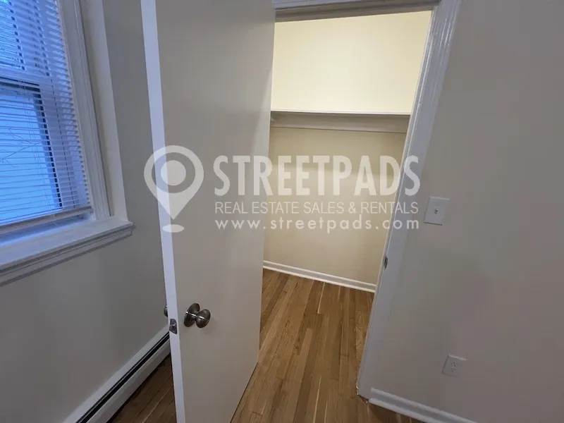 2018 Commonwealth Ave, Brighton