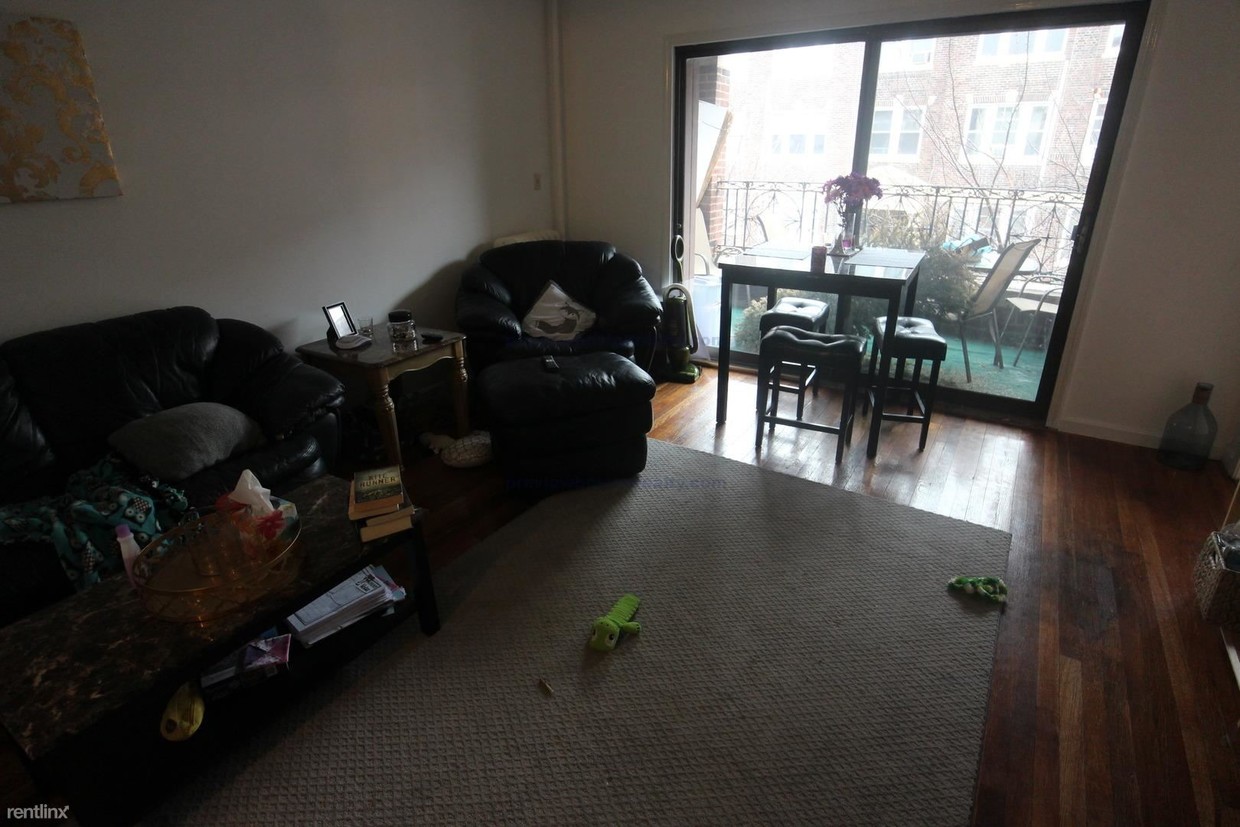 317 Summit, Brighton