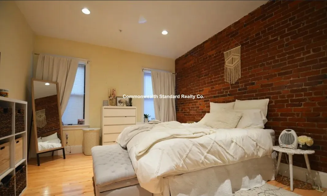 1203 Beacon St, Brookline