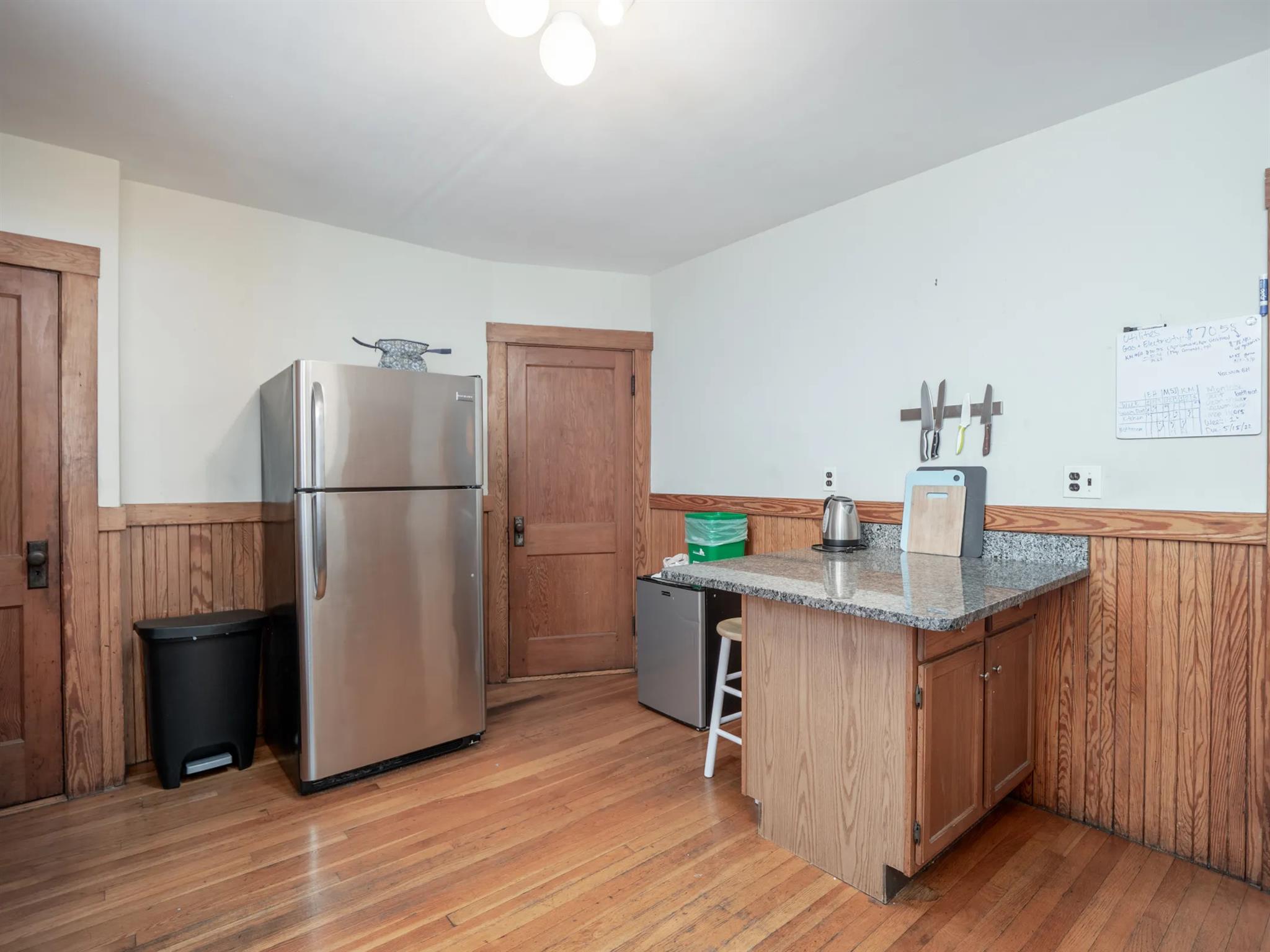 3 bed, 1 bath apartment for rent at 54 Upland Rd Unit 2A, Teele Square — photo 3 of 22