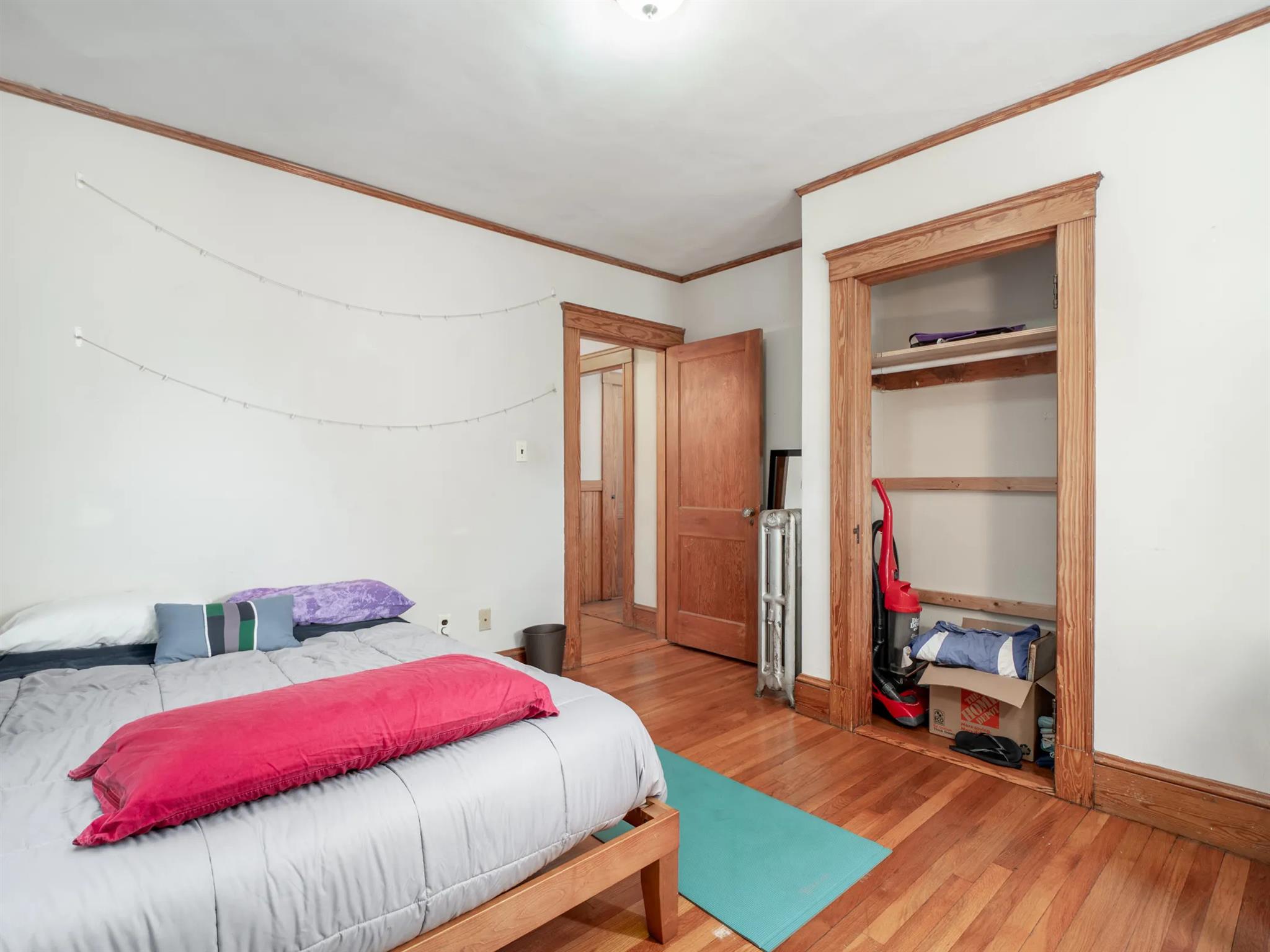 3 bed, 1 bath apartment for rent at 54 Upland Rd Unit 2A, Teele Square — photo 6 of 22