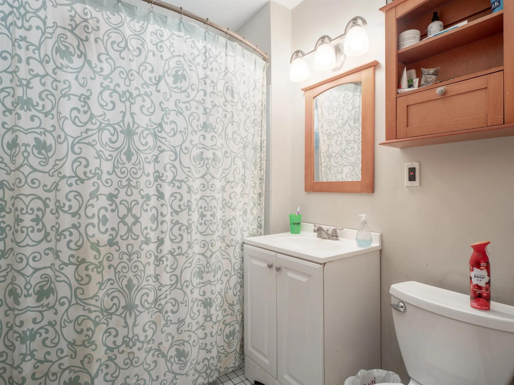 3 bed, 1 bath apartment for rent at 54 Upland Rd Unit 2A, Teele Square — photo 7 of 22