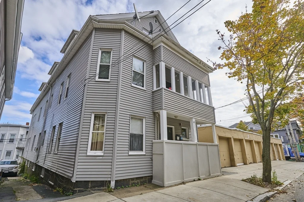 41 Salem St, Salem