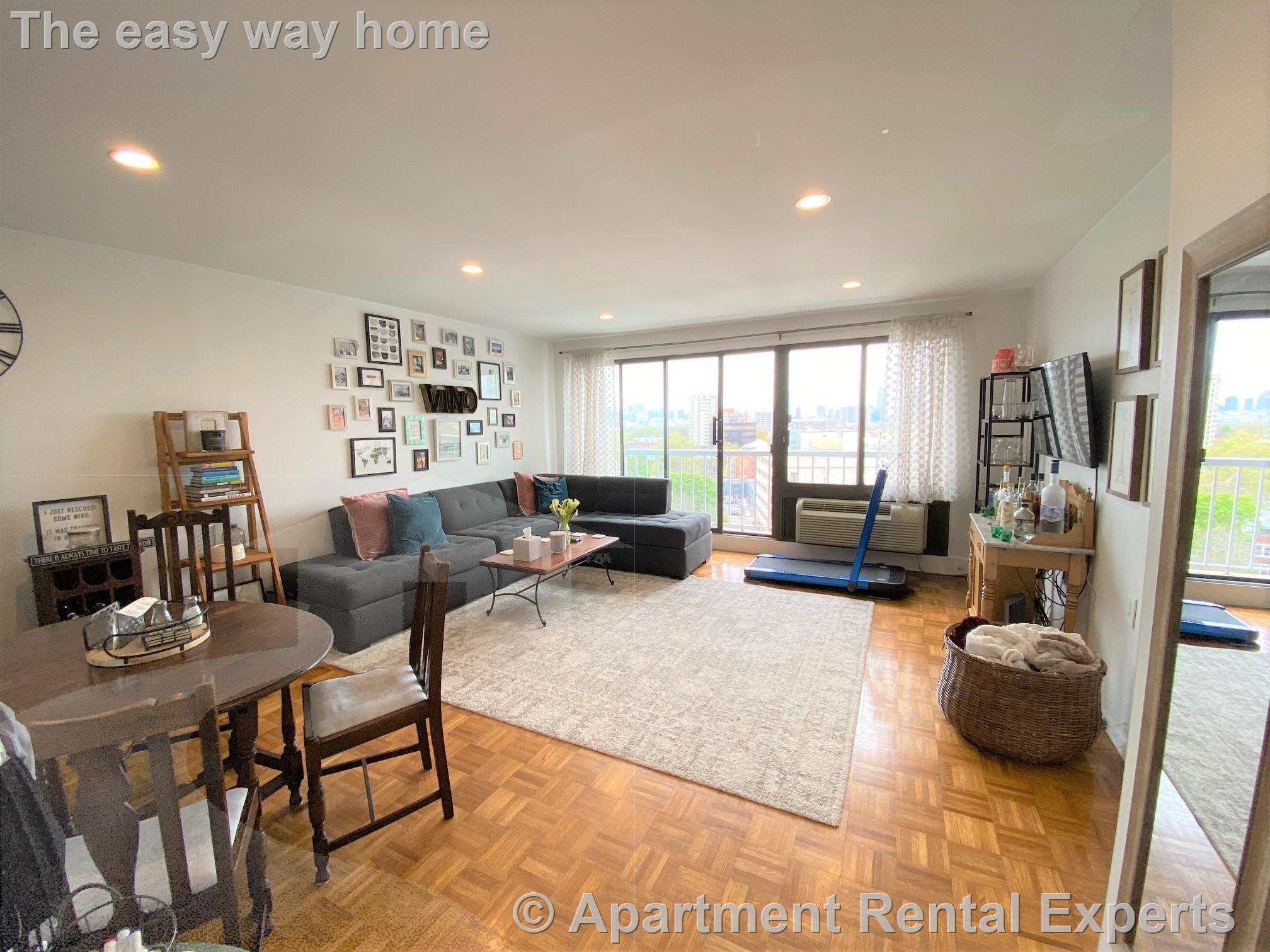 1105 Massachusetts Ave, Harvard Square