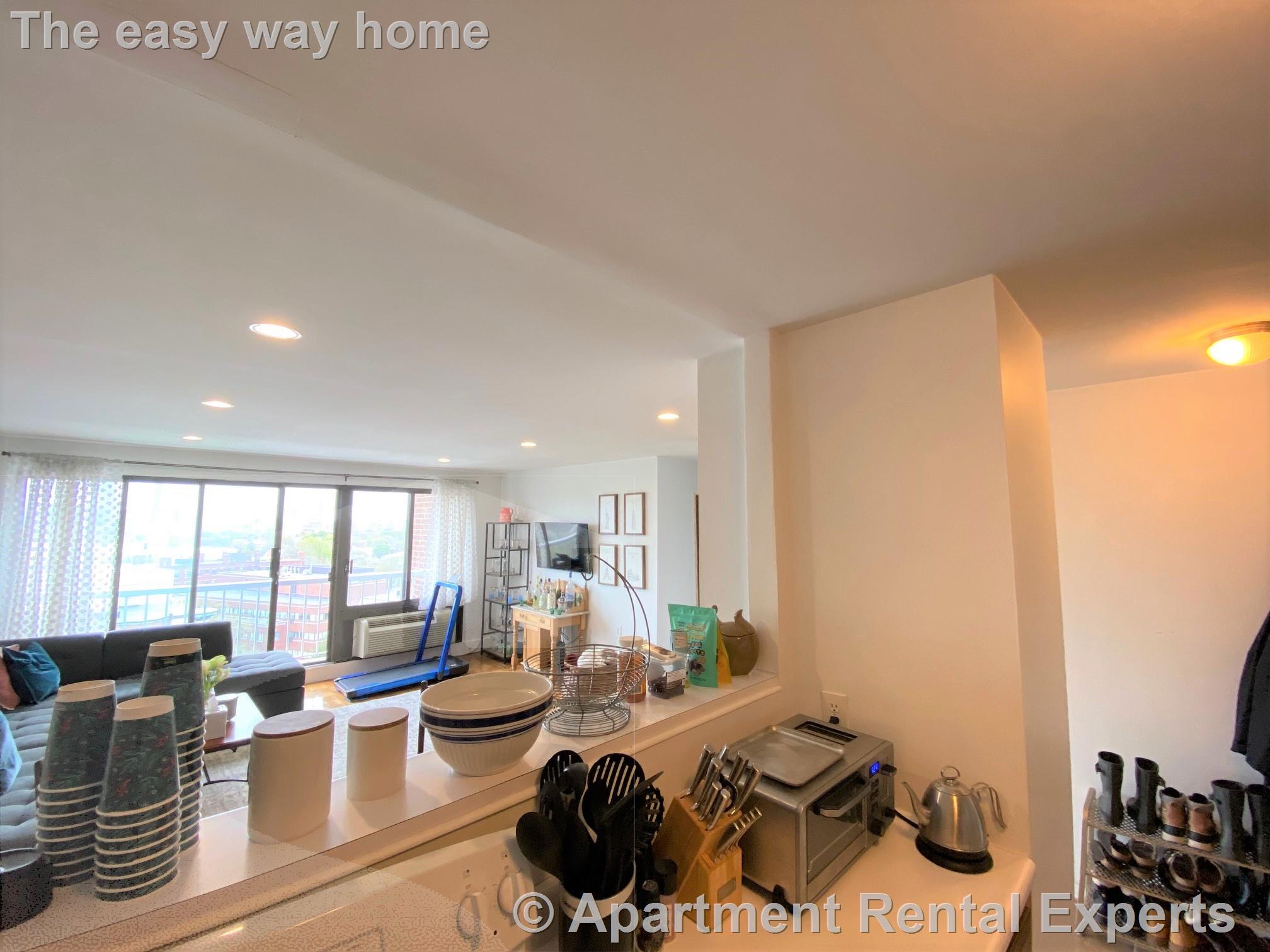 1105 Massachusetts Ave, Harvard Square