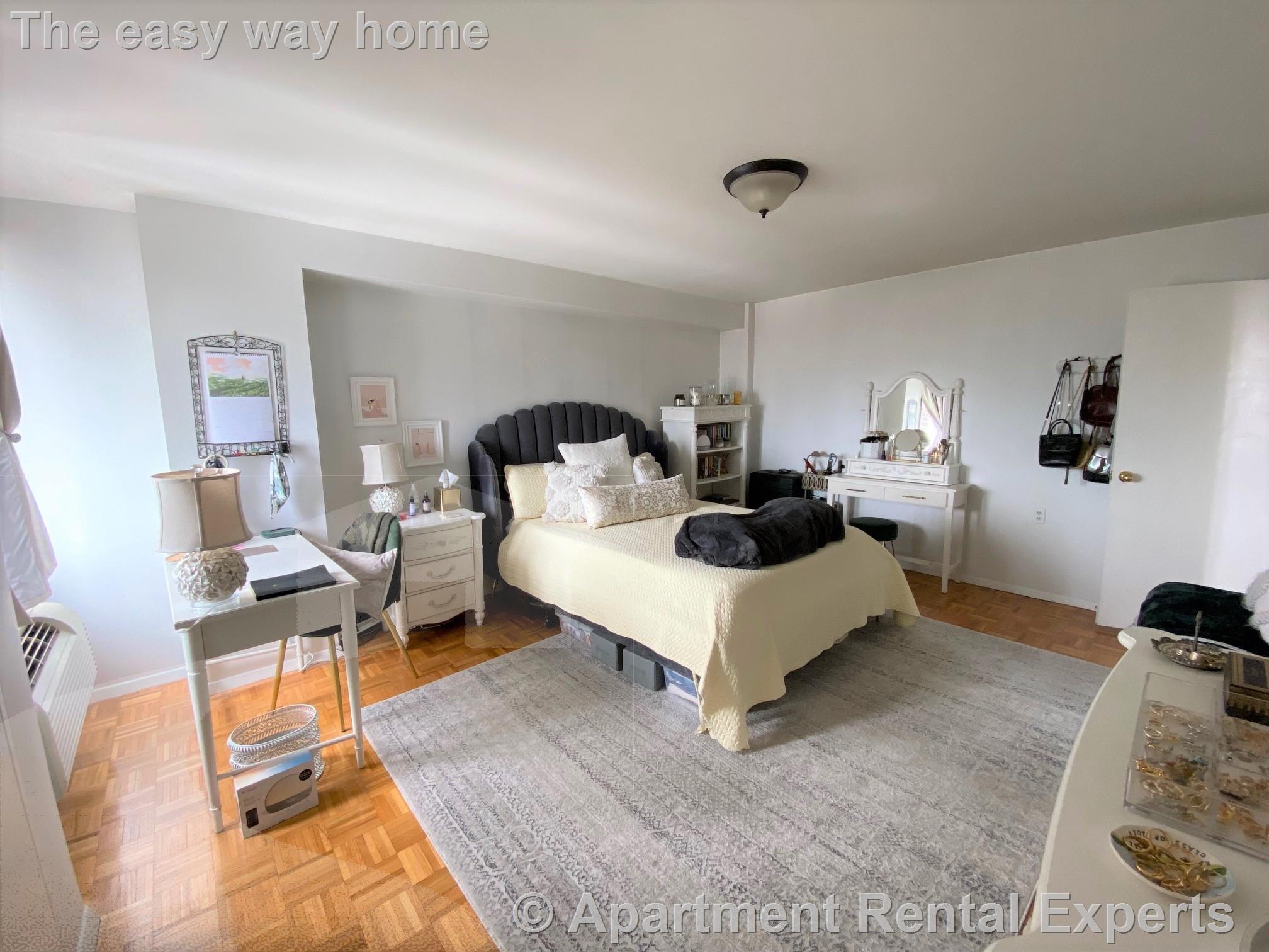 1105 Massachusetts Ave, Harvard Square