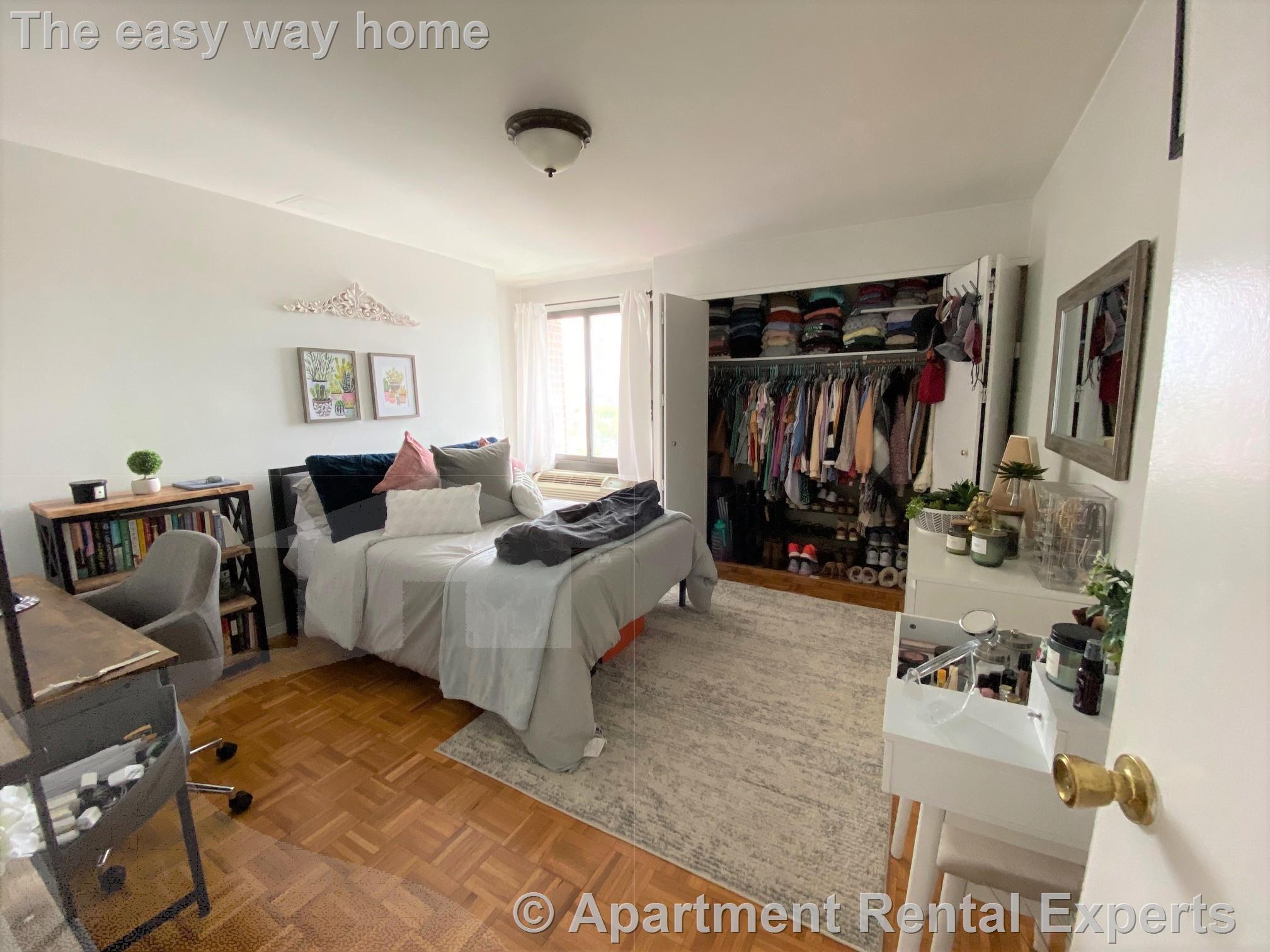 1105 Massachusetts Ave, Harvard Square