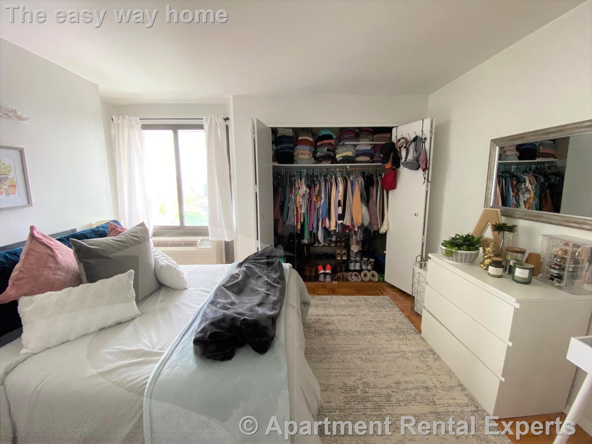 1105 Massachusetts Ave, Harvard Square