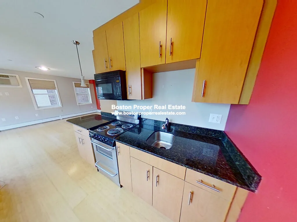 461 Park Dr, Fenway