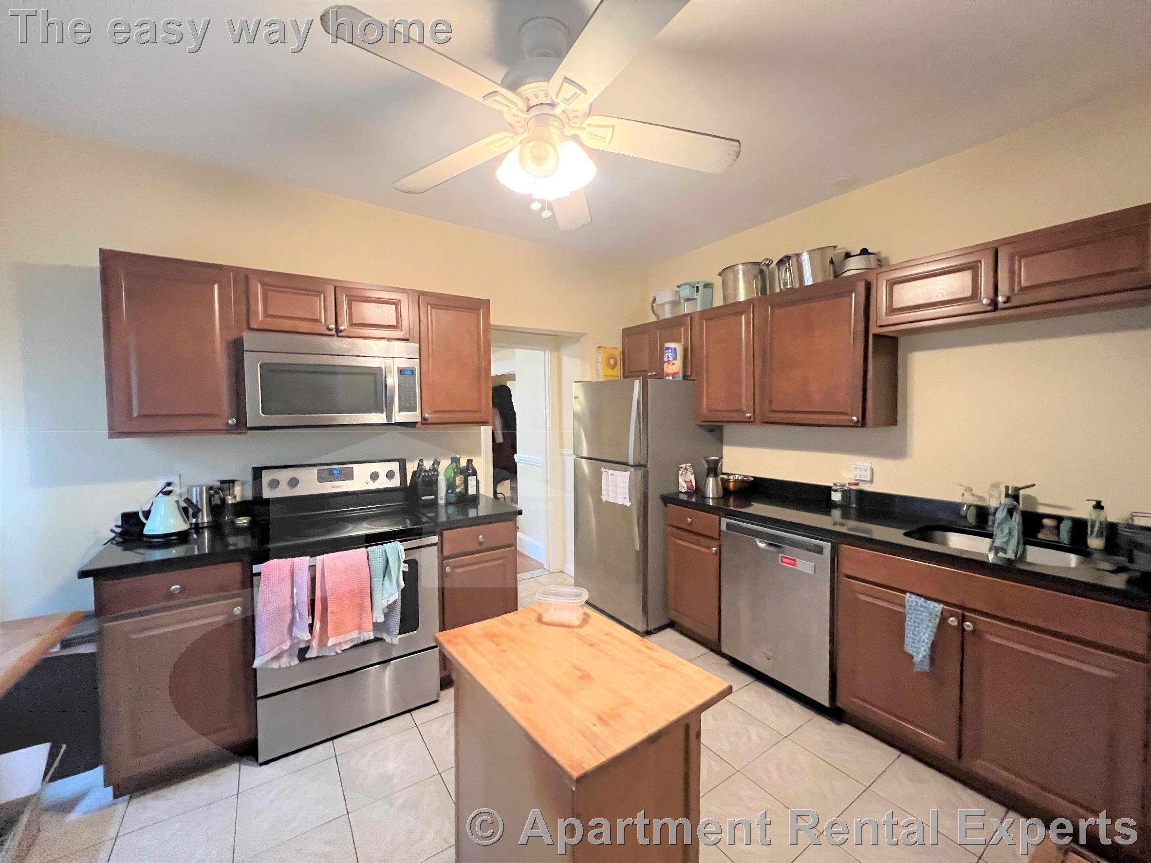 121 Liberty Rd, Davis Square