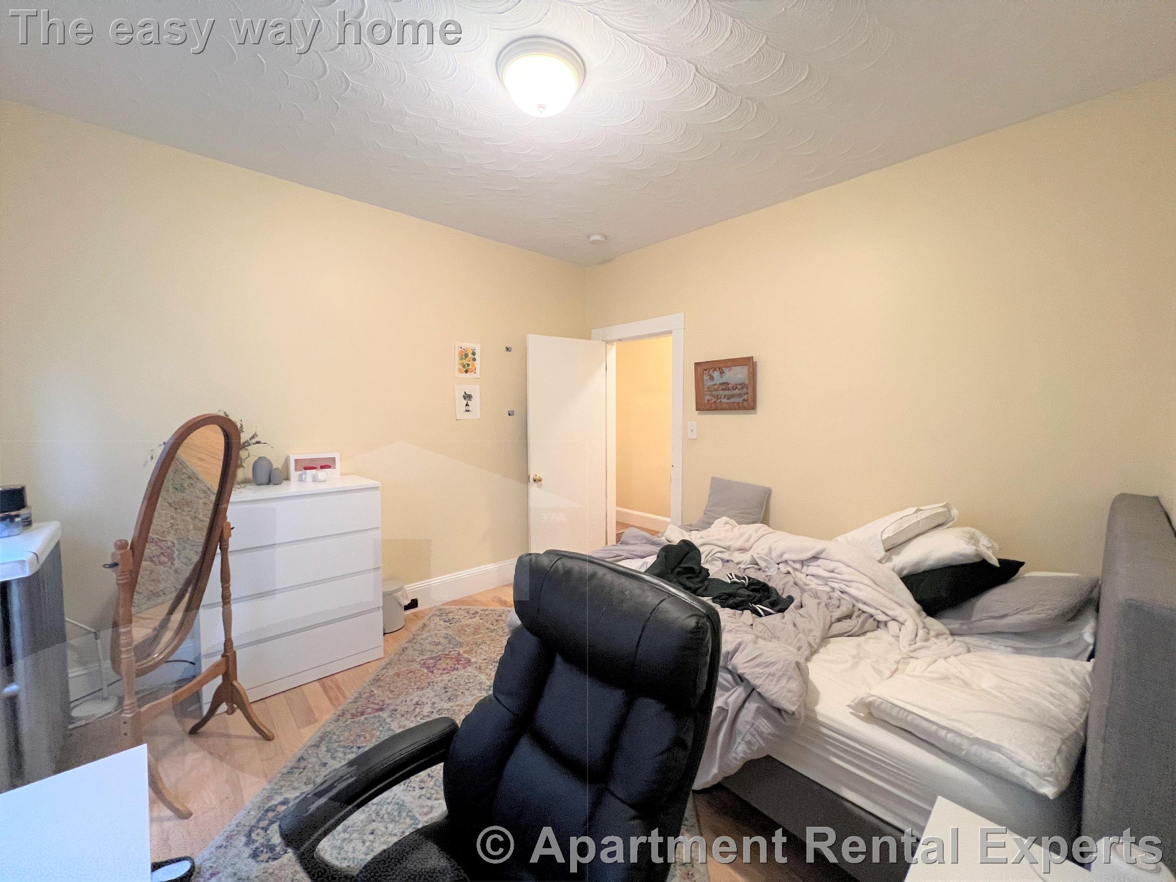 125 Liberty Rd, Powder House Square