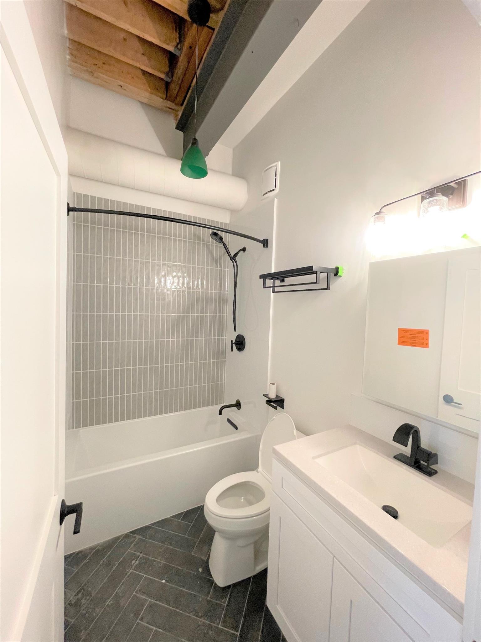 3.5 bed, 2.5 bath apartment for rent at 58 Regent St Unit 2, Porter Square — photo 4 of 16