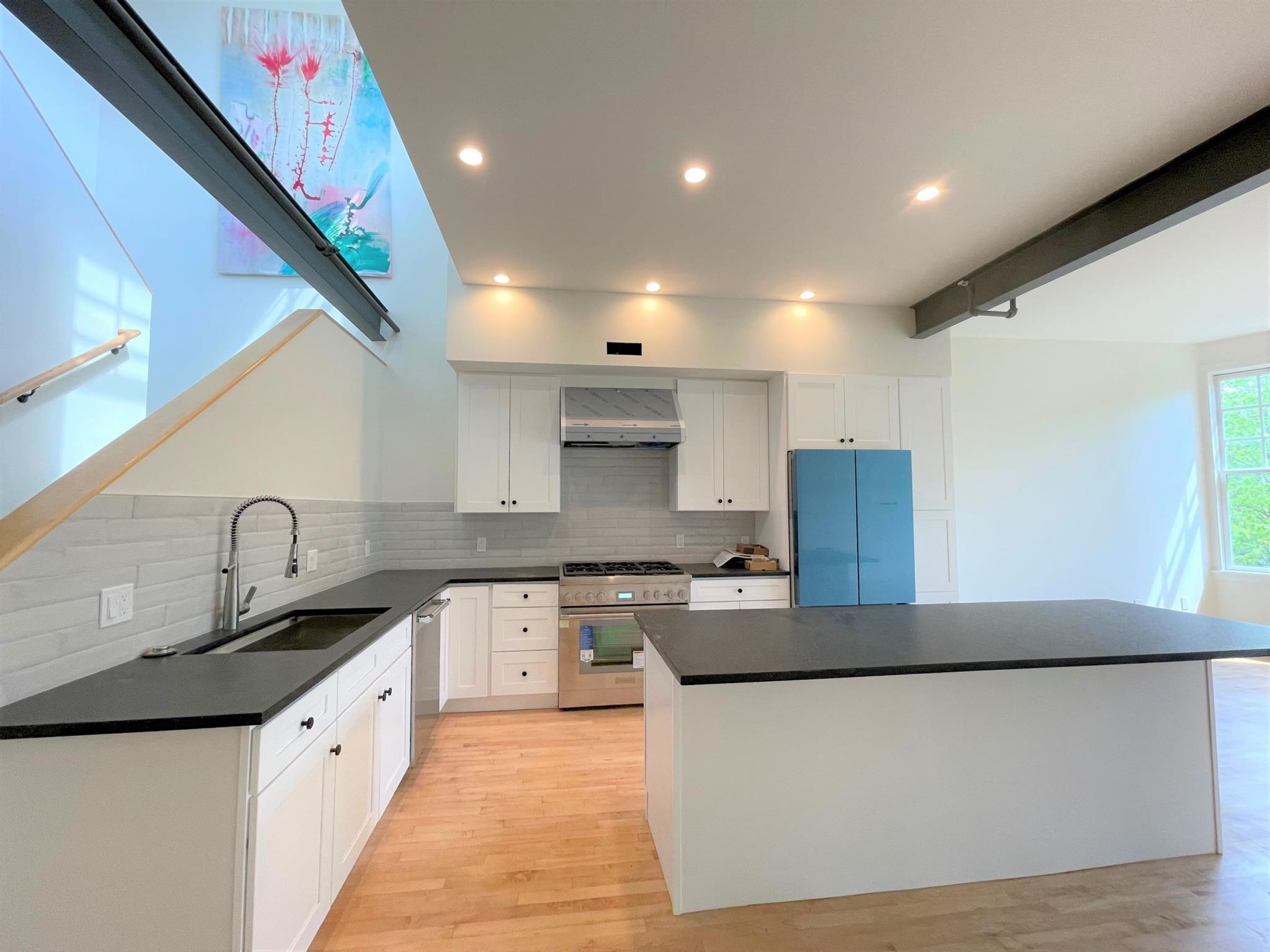 3.5 bed, 2.5 bath apartment for rent at 58 Regent St Unit 2, Porter Square