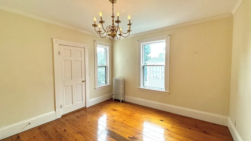 36 Pond St, Marblehead