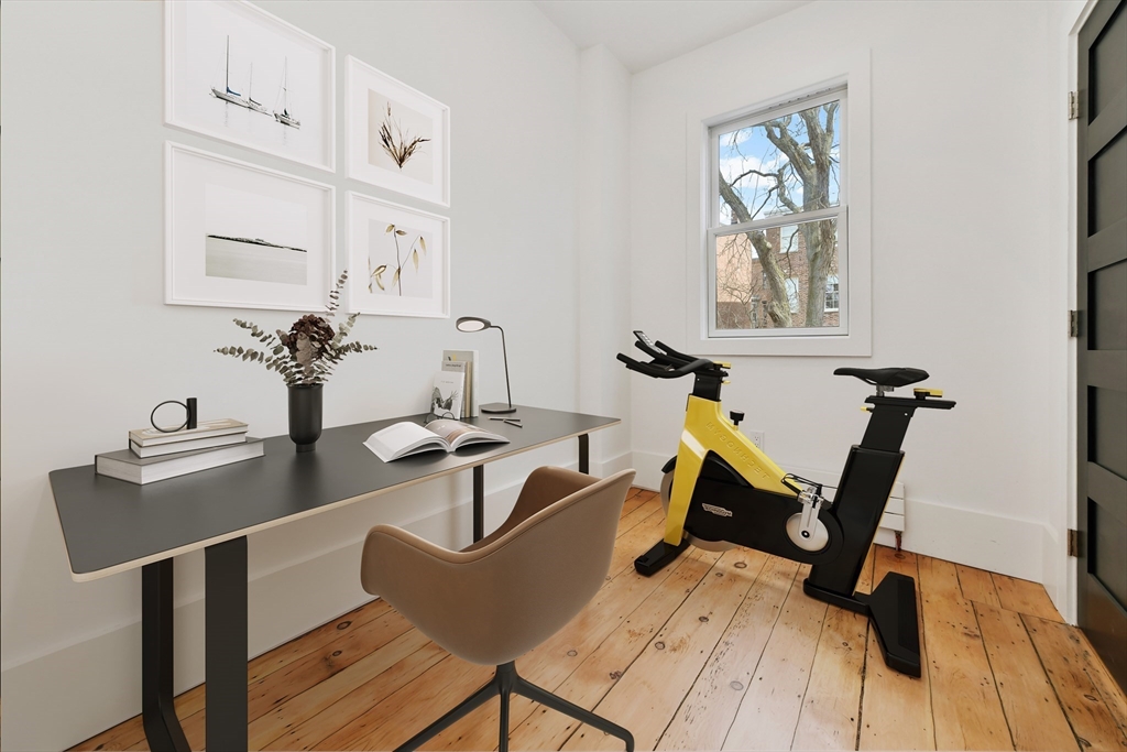 31 Pleasant St, Charlestown