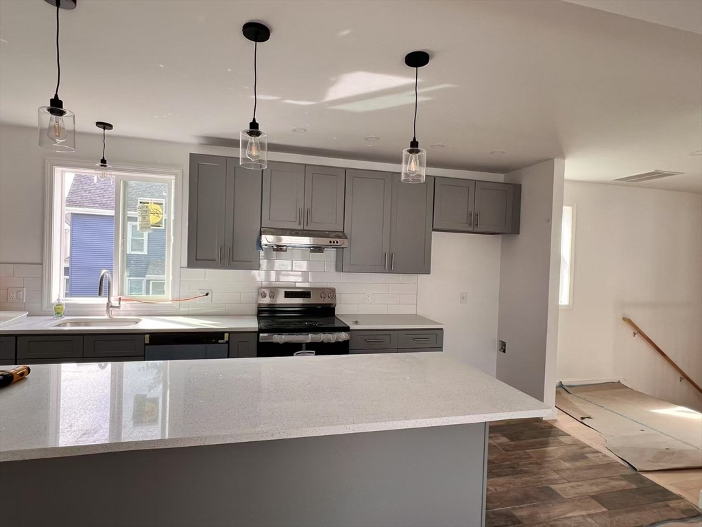 18 Autumn St, East Somerville