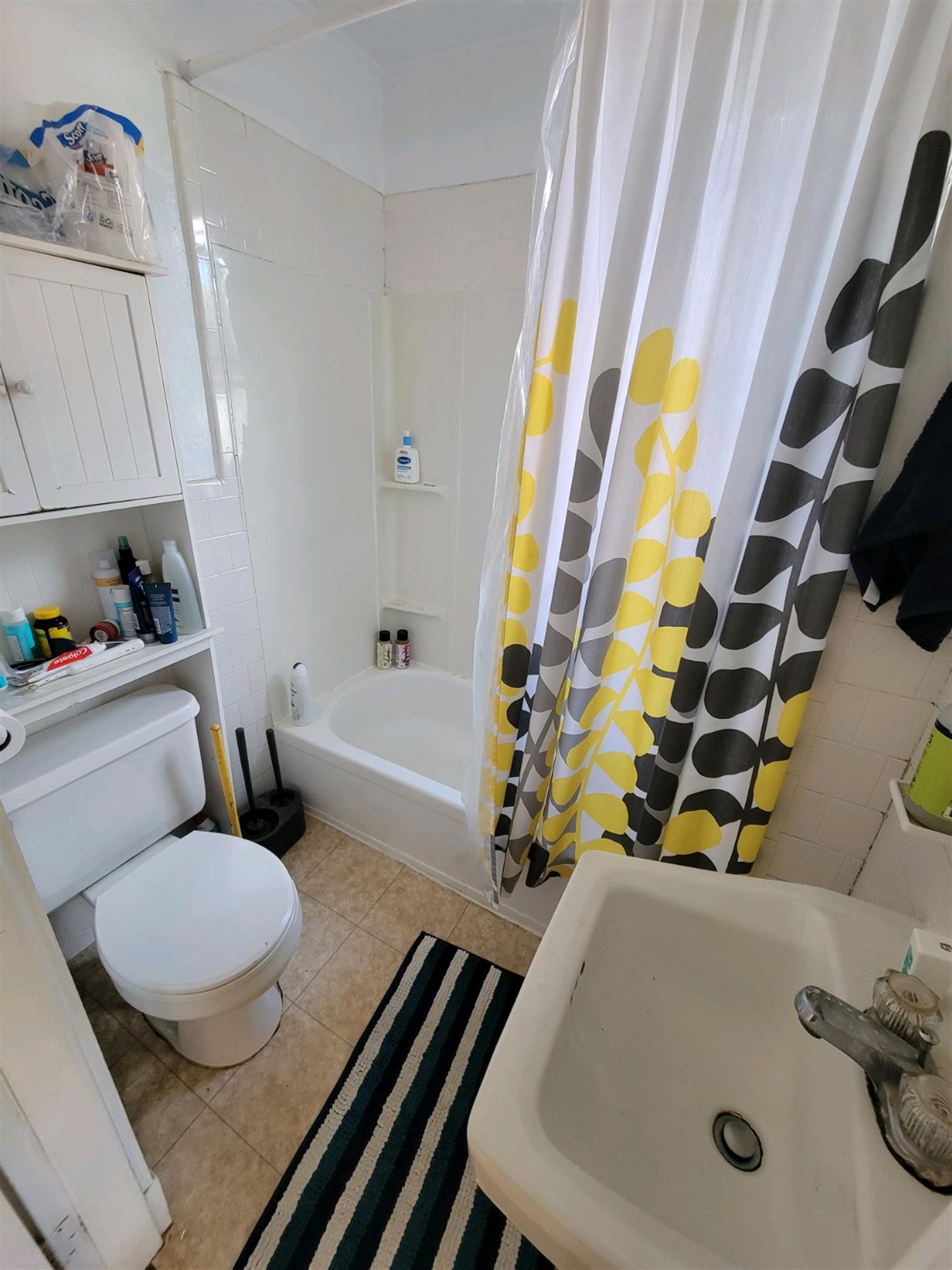 2 bed, 1 bath apartment for rent at 11 St Paul St Unit 2, Central Square — photo 5 of 6