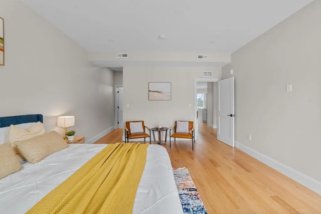 31 Boardman St, East Boston