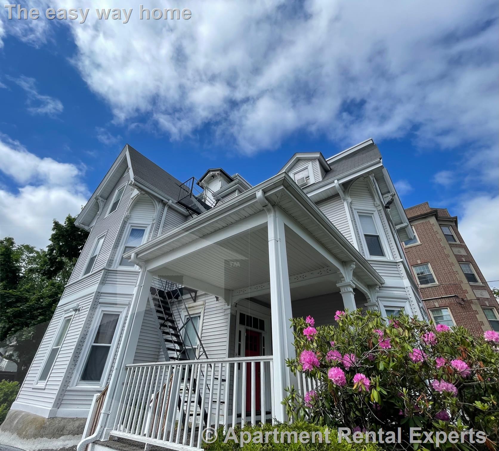 14 Chestnut St, Malden Center