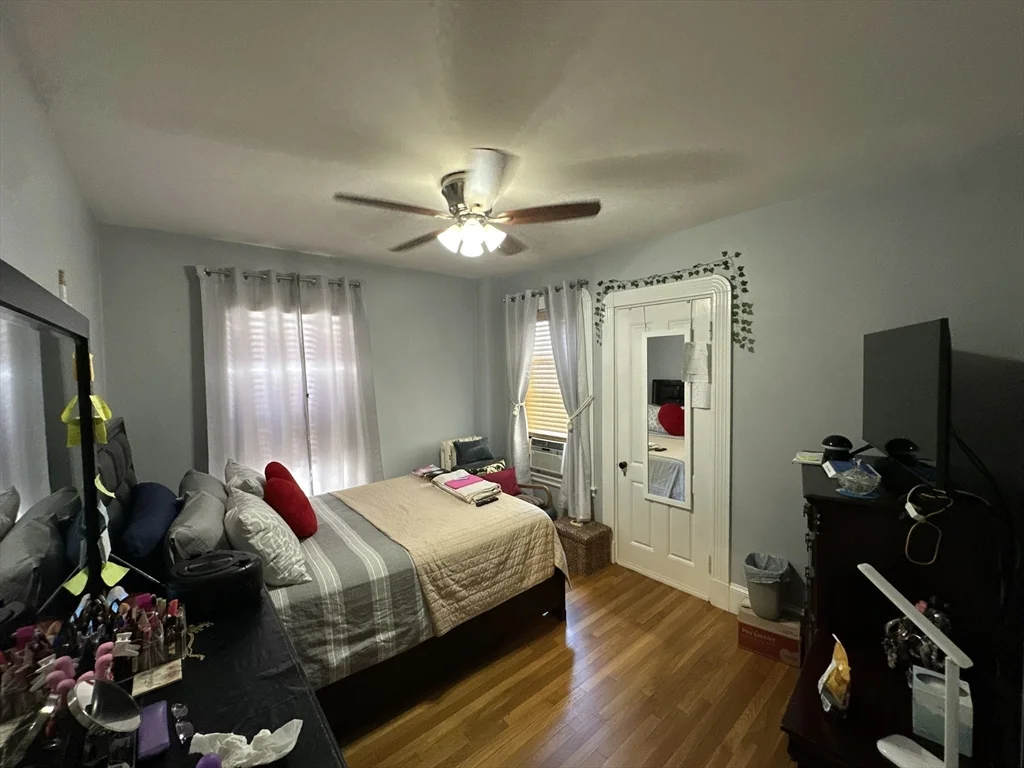 158 Neponset Ave, Dorchester