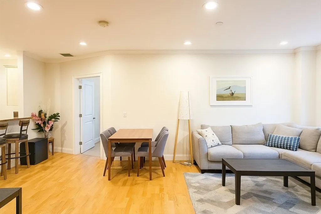 463 Rutherford Ave, Charlestown