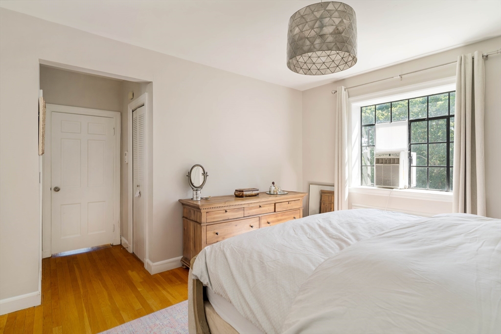 108 Sewall Ave, Coolidge Corner