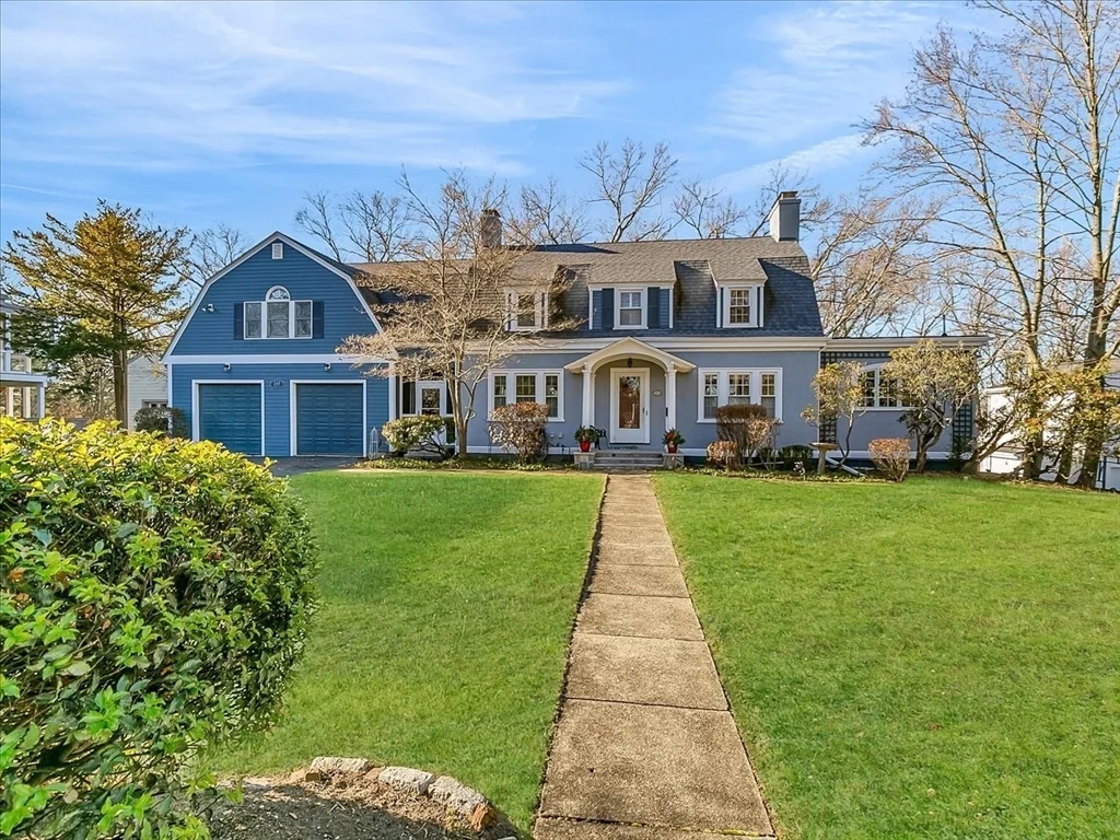 243 Upland Ave, Newton Highlands