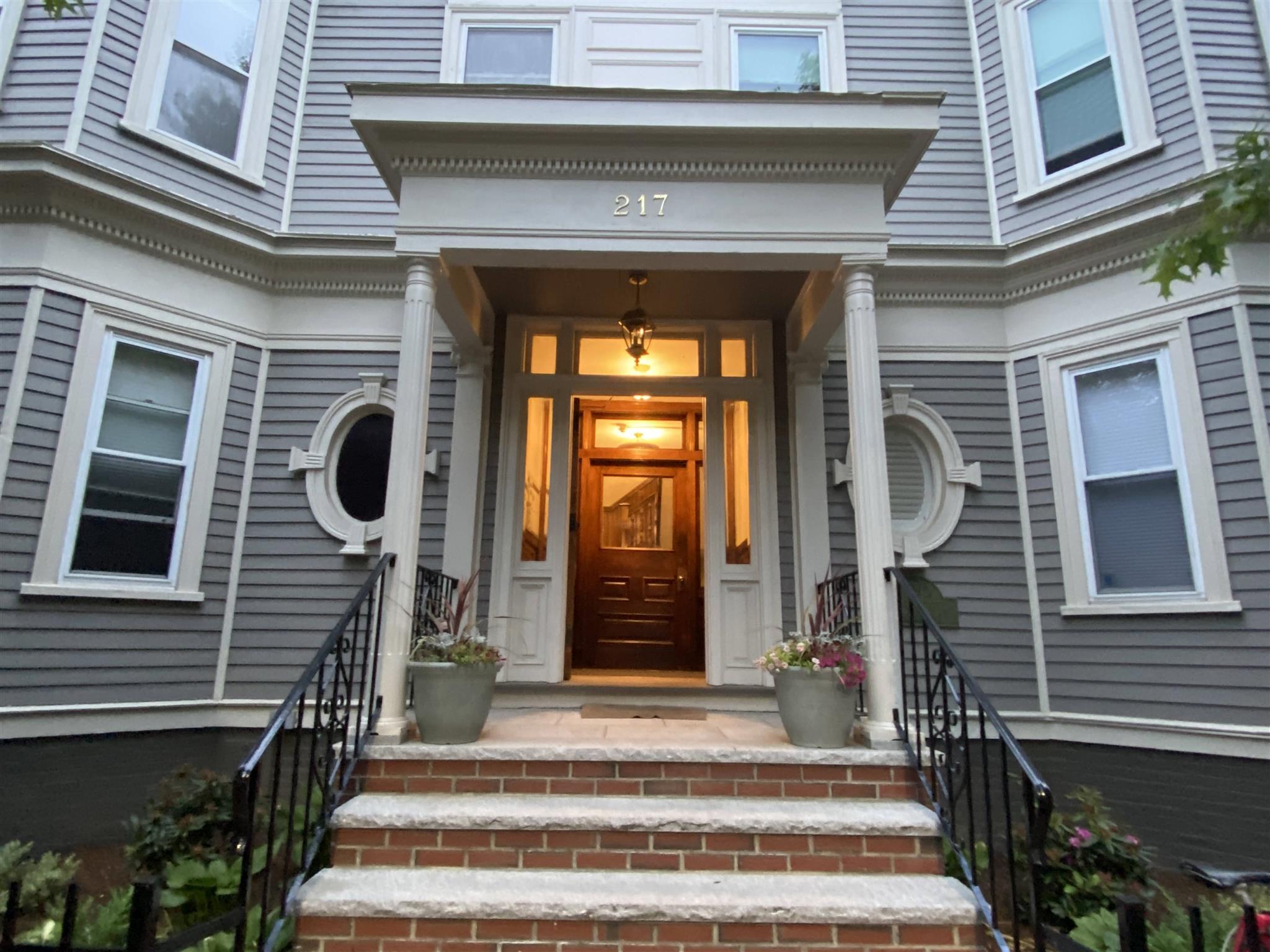 2.5 bed, 1 bath apartment for rent at 217 Harvard St Unit 1L, Central Square — photo 14 of 14