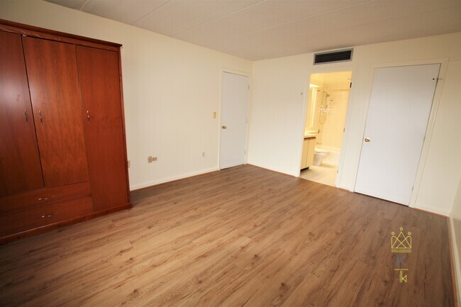 85 Brainerd Rd, Brighton