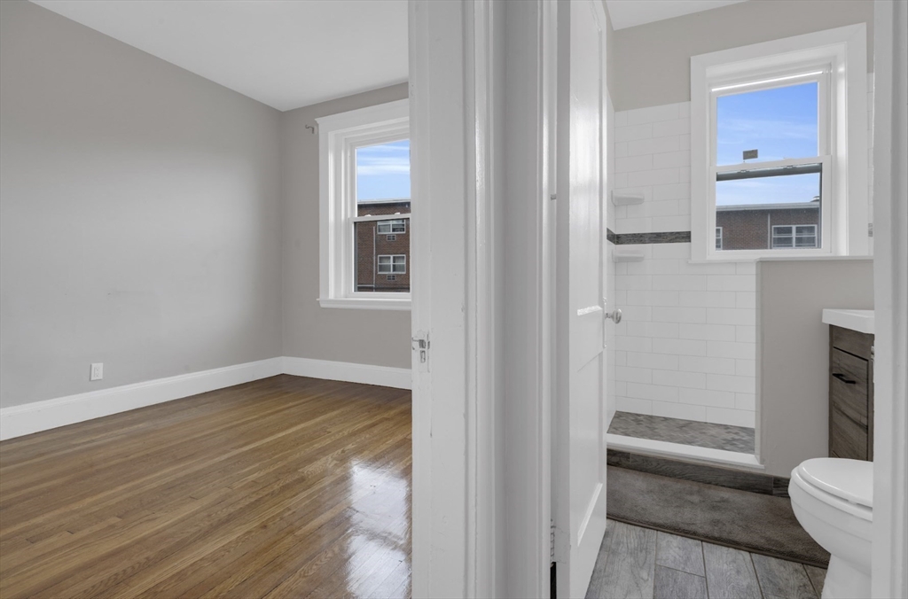 325 Summit Ave, Brighton