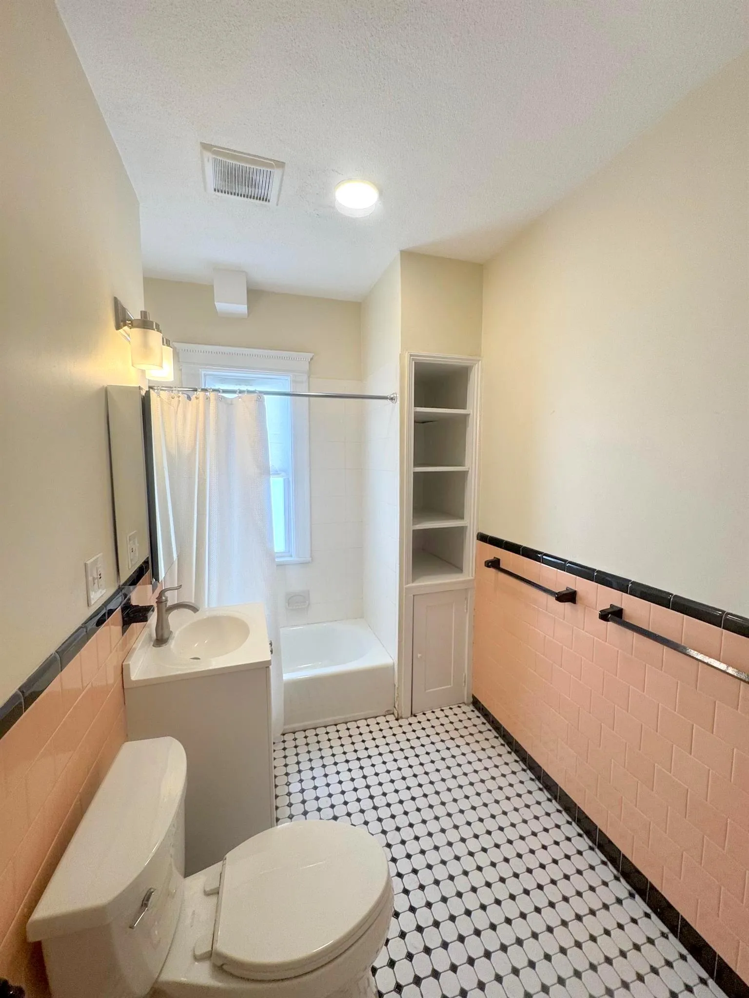 70 Josephine Ave, Powder House Square