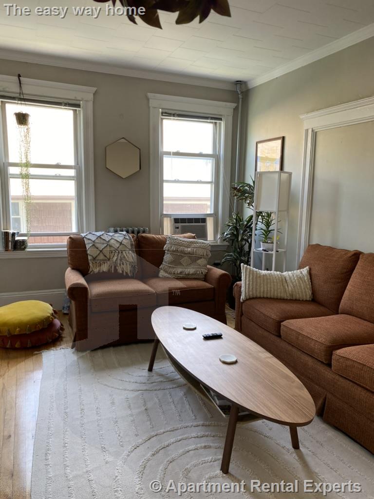 15 Farragut Ave, Teele Square