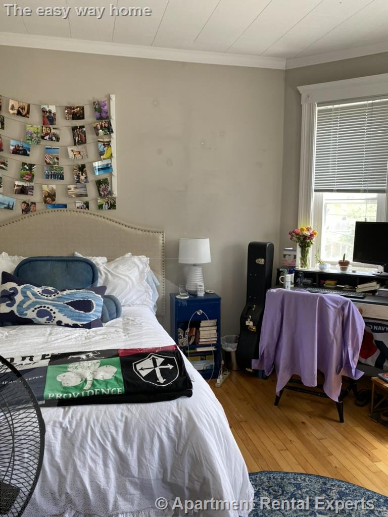 15 Farragut Ave, Teele Square