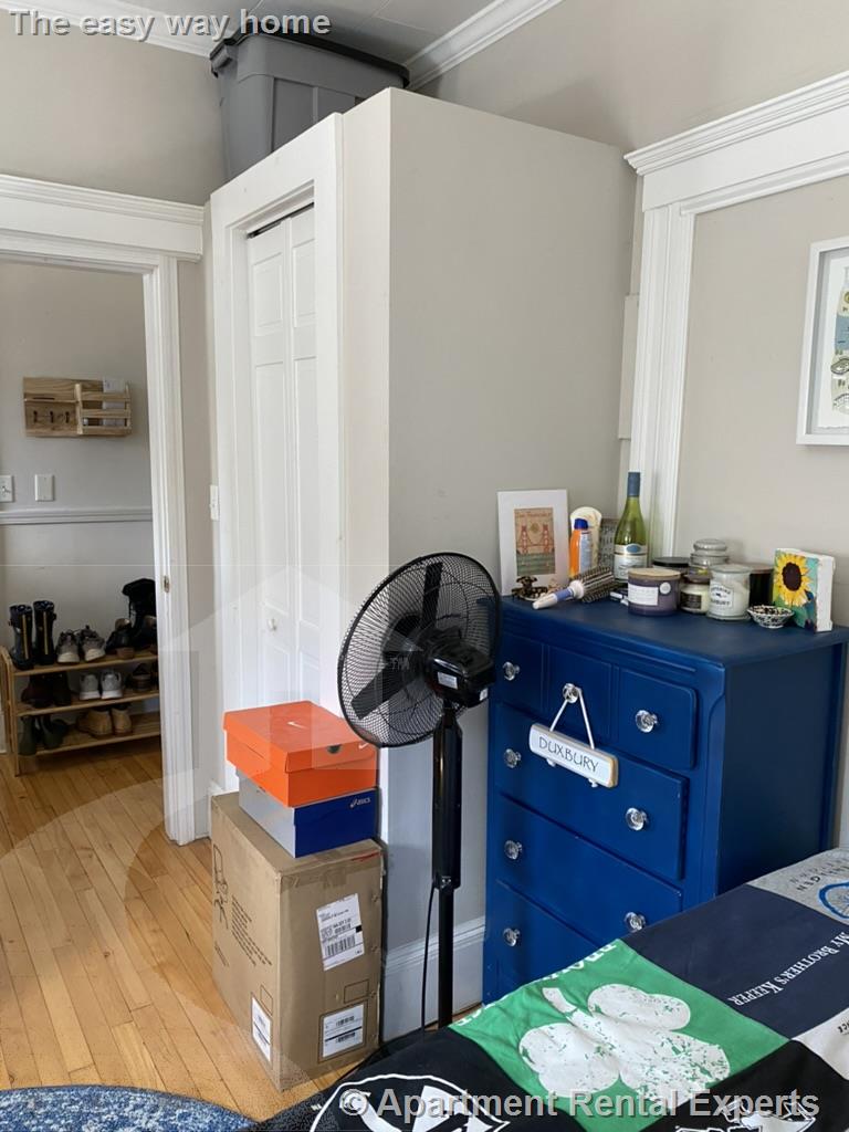 15 Farragut Ave, Teele Square